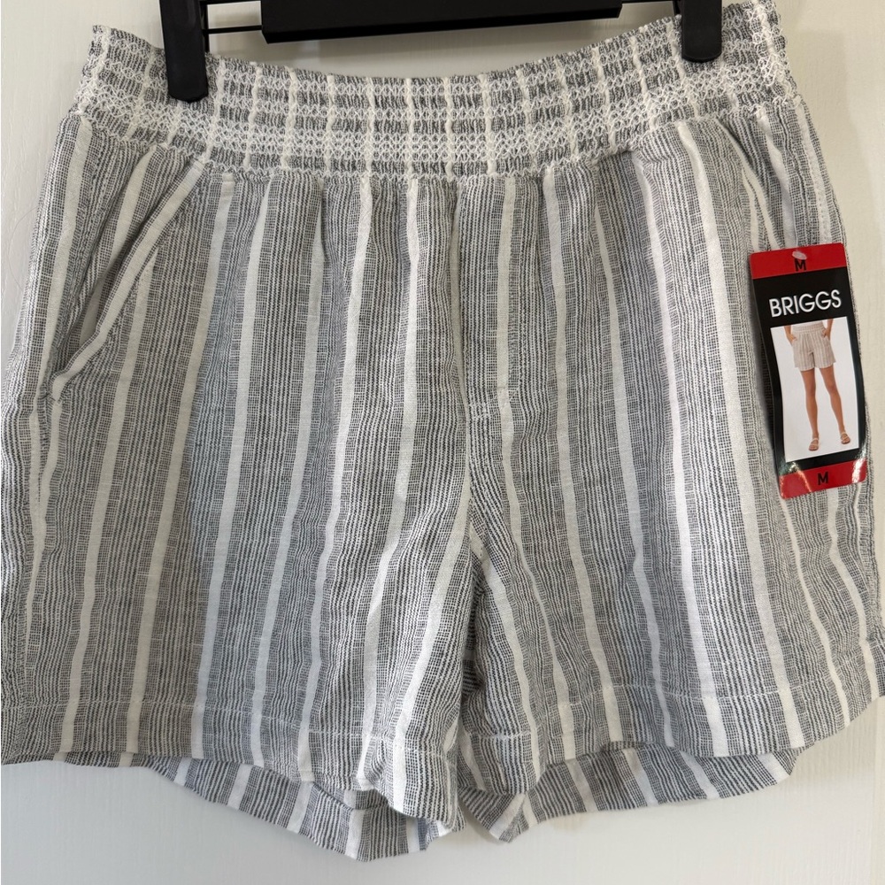 Briggs New York Women's Light Gray Striped Bermudas